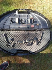 Diamond Bowtech Compound Bow