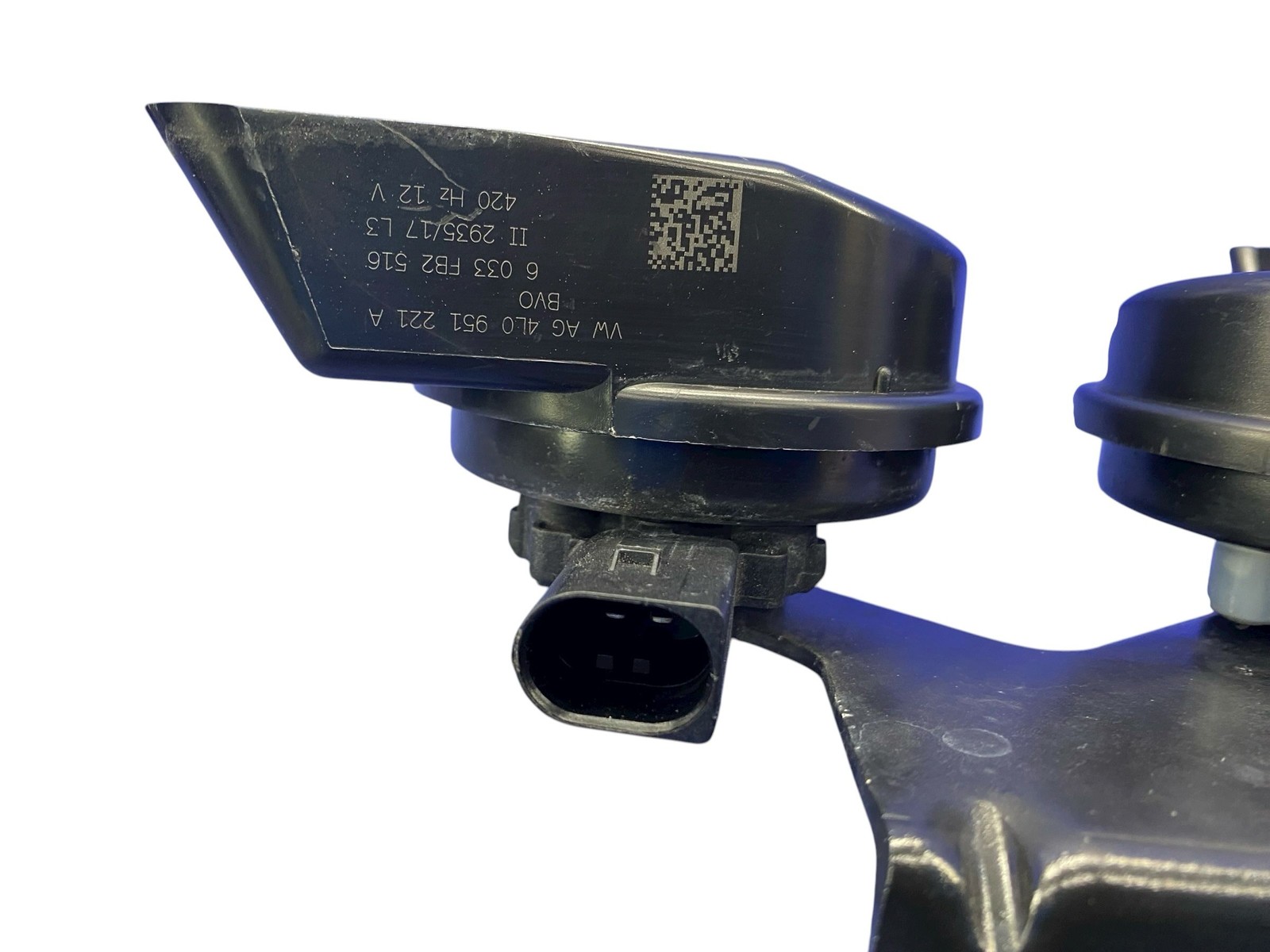 LAMBORGHINI HURACAN LP640-4 PERFORMANTE HIGH LOW NOTE HORN W/ BRACKET 4T0951206A