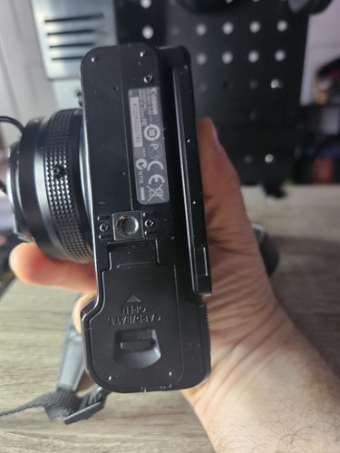 Canon PowerShot G1 X 14.3MP Digital Camera - Black - Picture 3 of 3