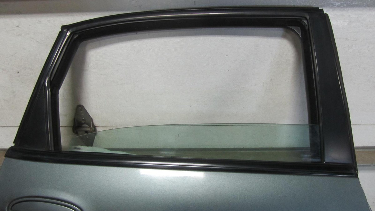 04-05 CHEVY IMPALA RR RIght Rear Passenger Door Spiral Grey 812K
