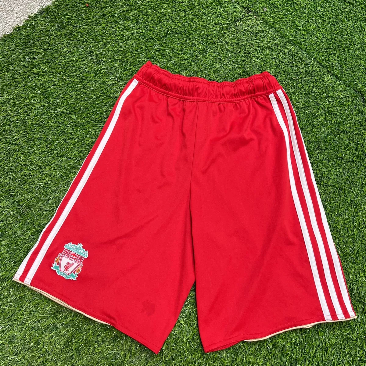 Liverpool Home Football Shorts 2010 12 Children s 13 14Yrs Adidas