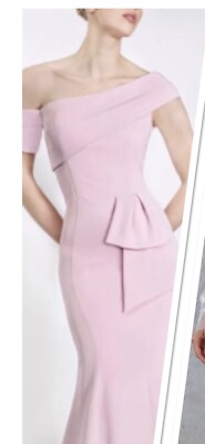 Stunning NWT Janique pink gown size 8 gorgeous 