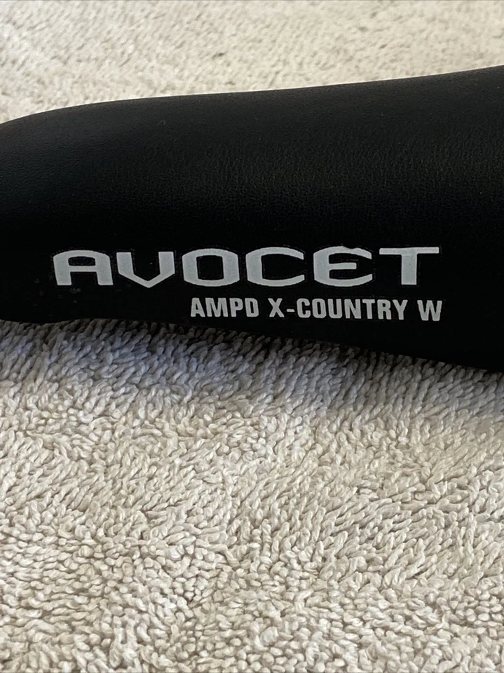 AVOCET AMPD X-Country W -Black and grey Bike Seat- Light weight Saddle- Ti Rails - Image 3 of 4