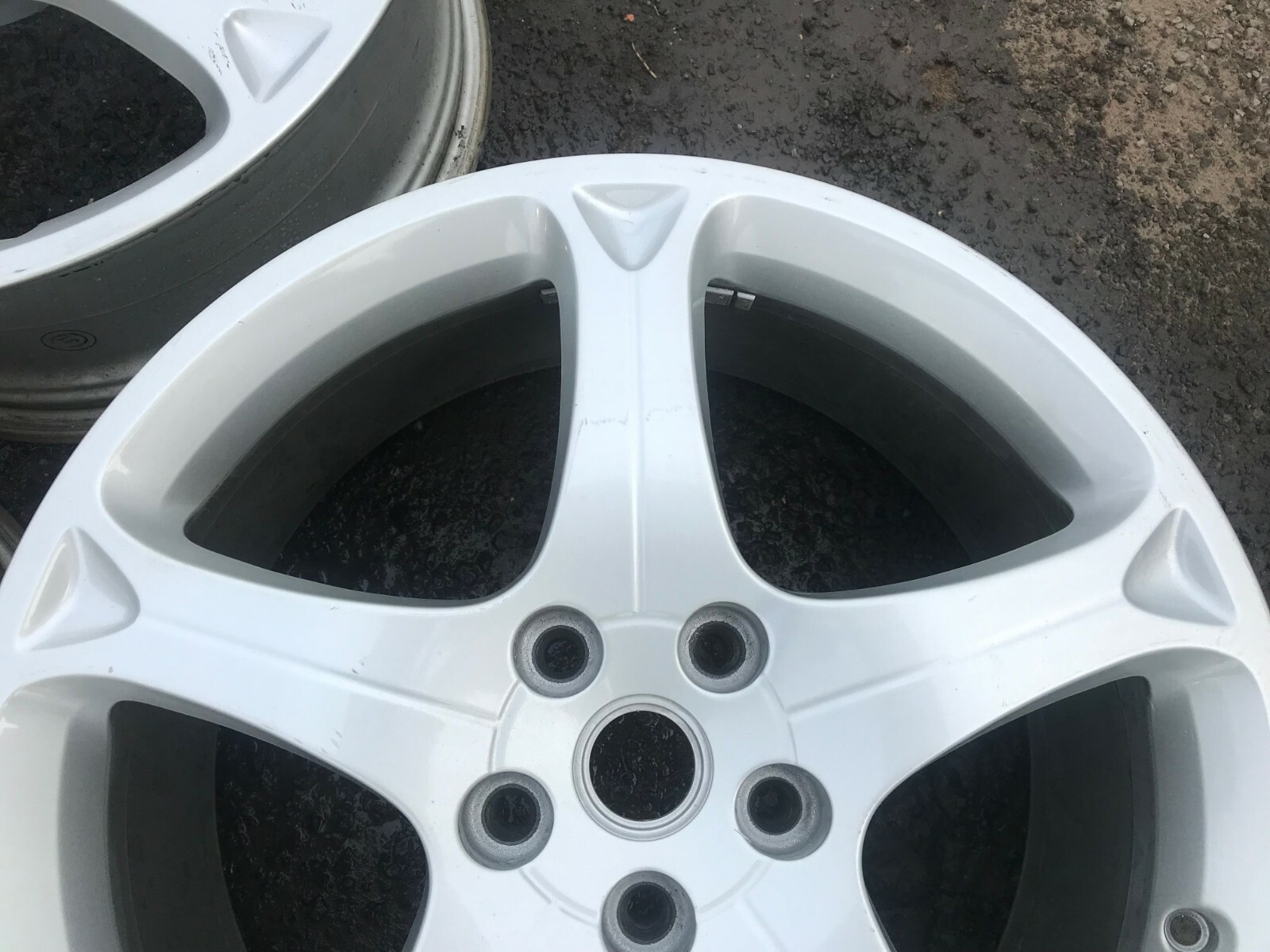FERRARI CALIFORNIA FRONT WHEEL