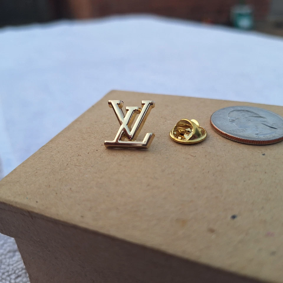 Louis Vuitton LV Small Golden Brooch Pin for Hat Scarf Tie Colar Lapel Pin - Image 2 of 4