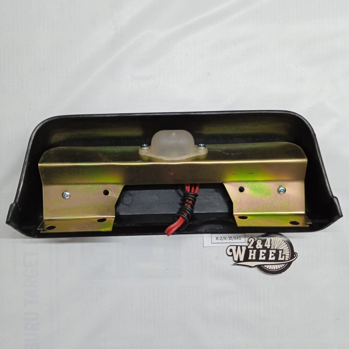 Isuzu Trooper Big Horn Jackaroo Tailgate Lamp License Plate Light