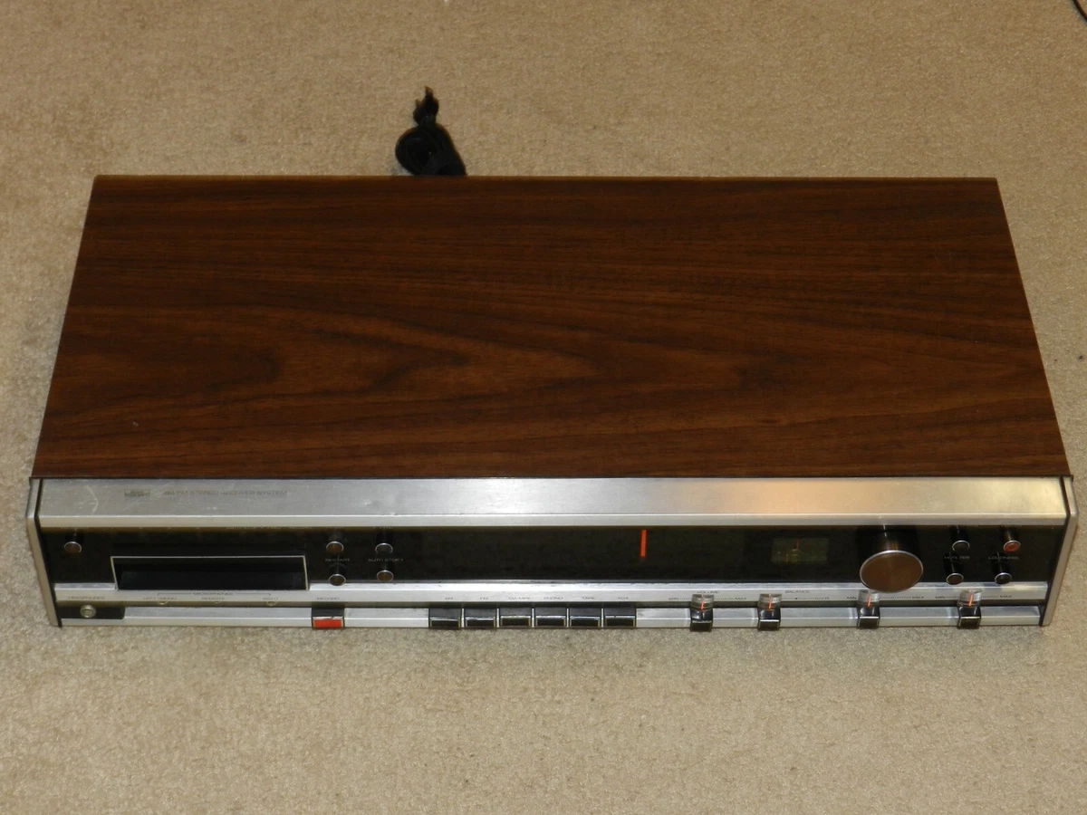Radio Vintage Sears AM/FM – Avec Lecteur 8 Pistes – Modèle 564.504910 – Pour Pièces