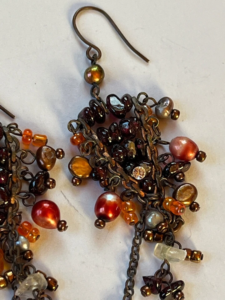Pendientes colgantes antiguos de bronce con pequeños rubí rojo naranja bronce y cuentas de óxido para pastel Foto 4 de 4