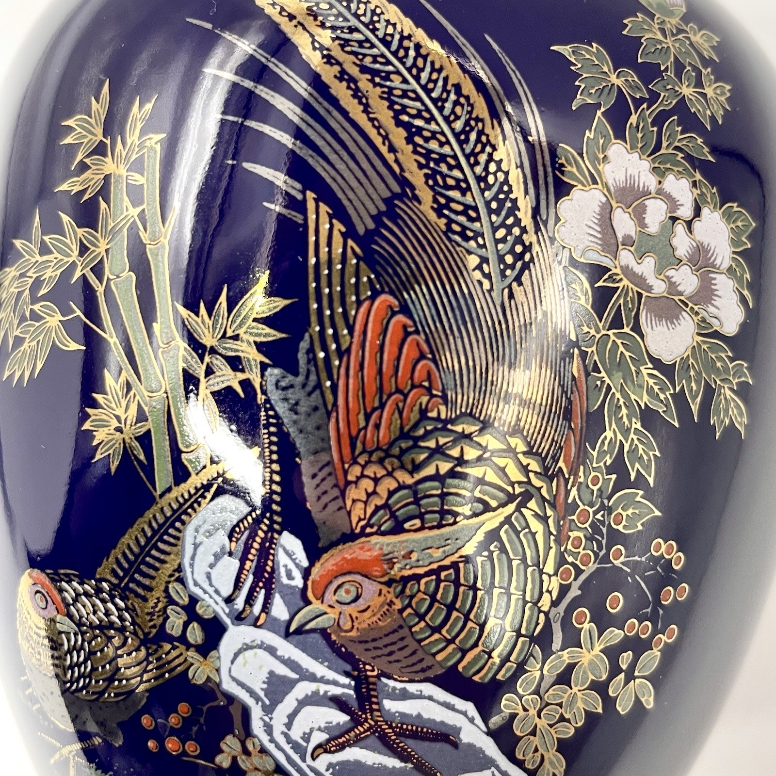 Cobalt Blue Gilded Pheasant Ginger Jar – Hand-Decorated Asian Porcelain