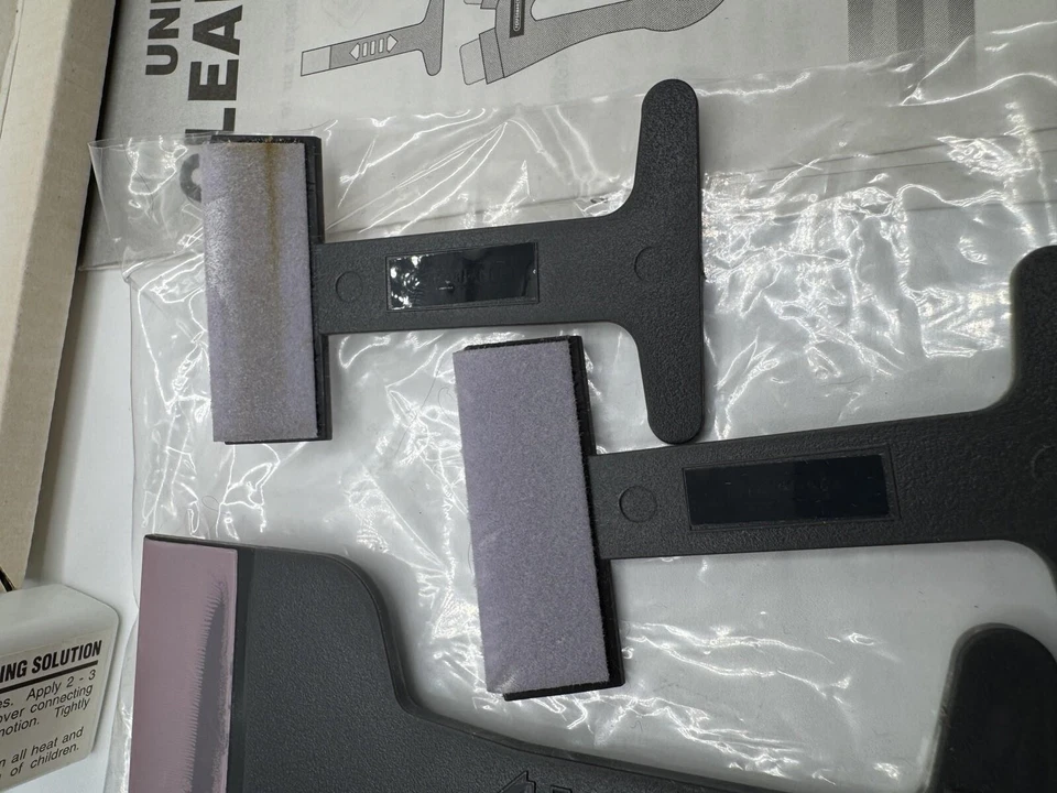 Universal Cleaning Kit NES Sega Genesis Master Nintendo Atari Gameboy Open Box - Image 3 of 4