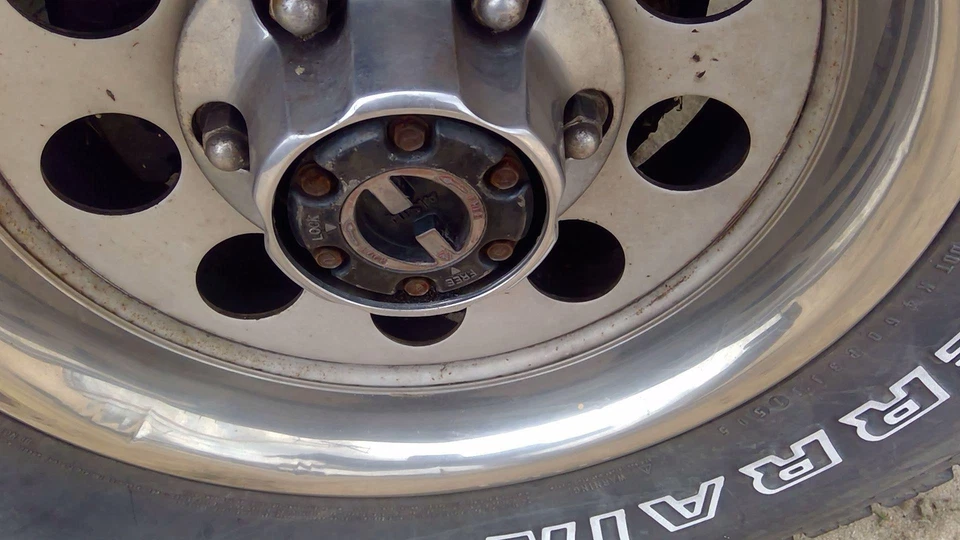 Buje de bloqueo delantero Isuzu Rodeo 92 OEM bloqueo manual 4x4 Foto 2 de 4