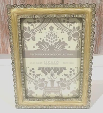 Sicuro Victorian Vintage Collection Light Gold Enamel w/Rhinestone 3" x 5" Frame