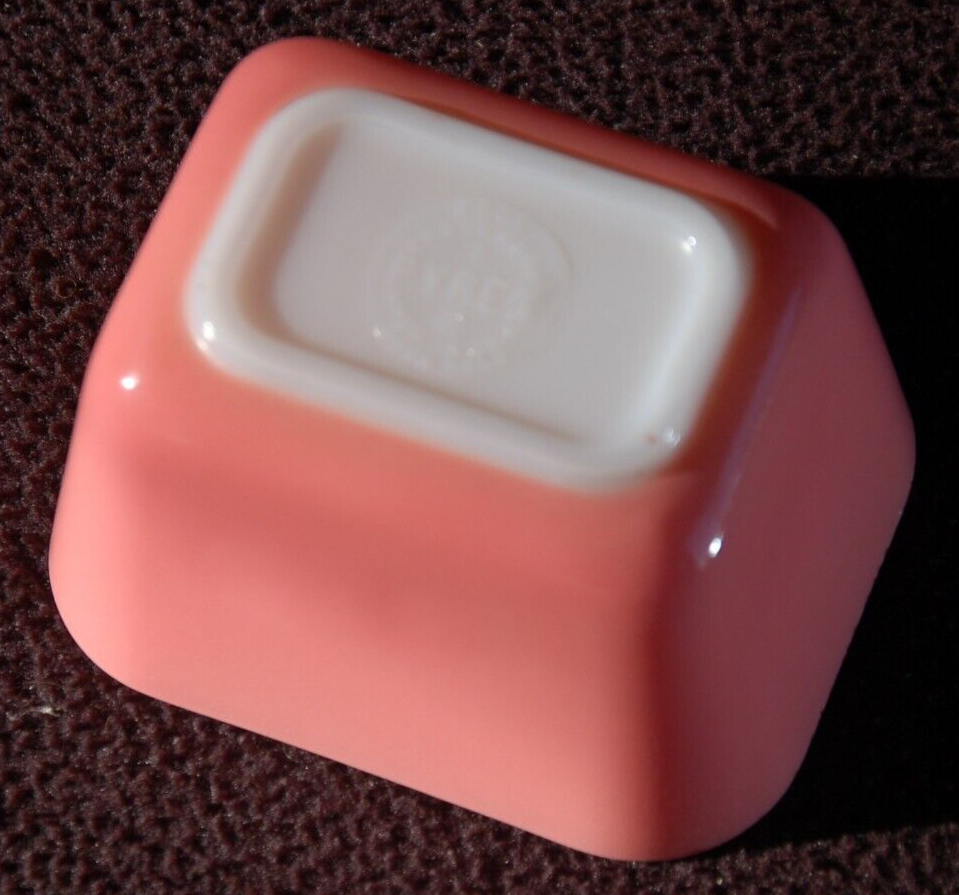 1950's Vintage Pyrex PINK 0501 Refrigerator Dish w/ Lid USA Very Nice MCM eBay