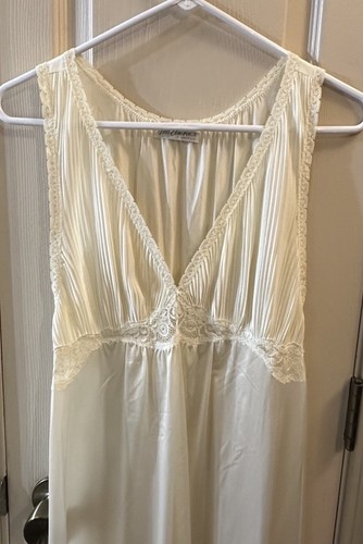 Vintage Miss Elaine Women’s Med Ivory Sleeveless Lace Nightgown - Picture 3 of 6
