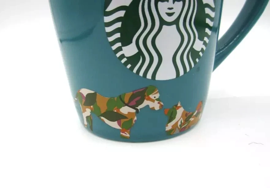 Caneca de café STARBUCKS 2020 VERDE-AZULADA CAMUFLAGEM CÃES SIRENE 10 oz NOVA - Imagem 4 de 4