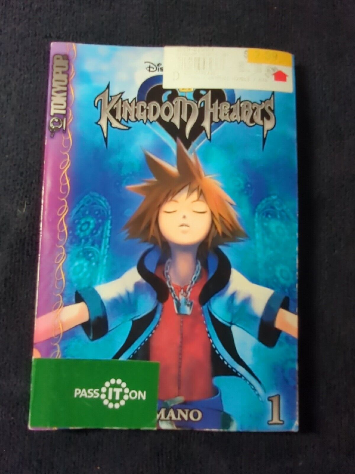  Kingdom Hearts: Final Mix, Vol. 1 - manga (Kingdom Hearts, 1):  9780316254205: Amano, Shiro: Books