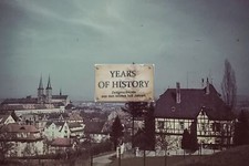 Repro Farbfoto 15x10cm Stadt Gesamtansicht Kirche Stra&szlig;enansicht Wo ?