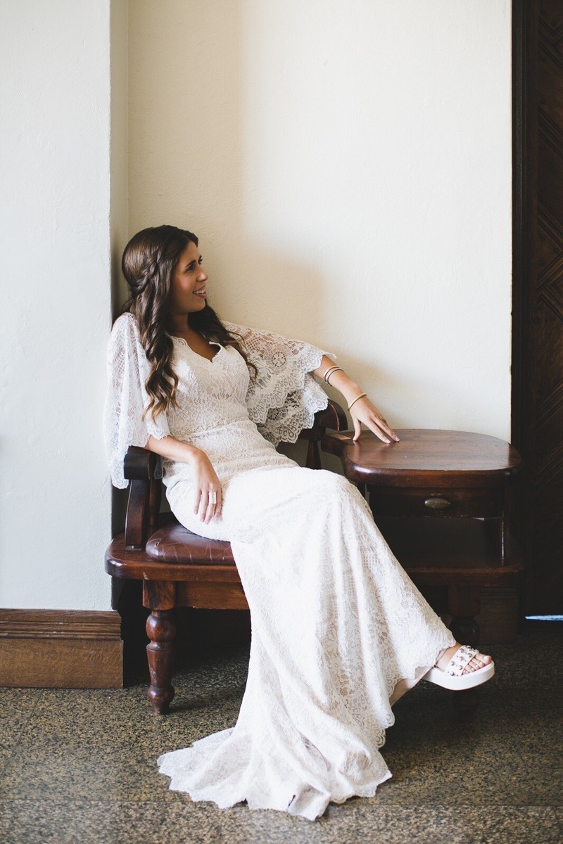 theia lace wedding dress Theia Wedding Dress Size 6