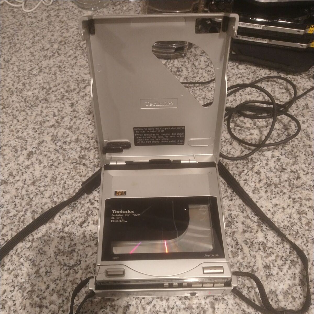 Technics Portable CD Player SL-XP7 with Case SH-CDB7 | eBay Technics Portable CD Player SL-XP7 with Case SH-CDB7 | eBay