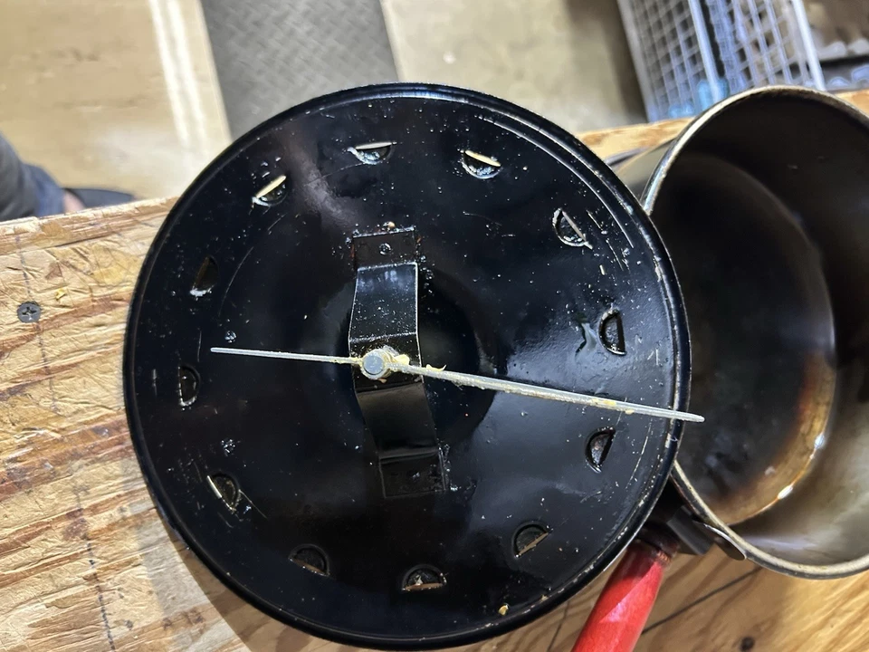 Popper palomitas vintage E-Z con mango rojo y agitador. Foto 4 de 4