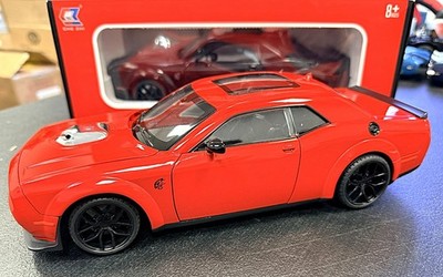 Dodge Challenger R/T ミニカー1/18 中古品 1/18 Scale, Dodge Challenger SRT Hellcat, Newbie Collector Version