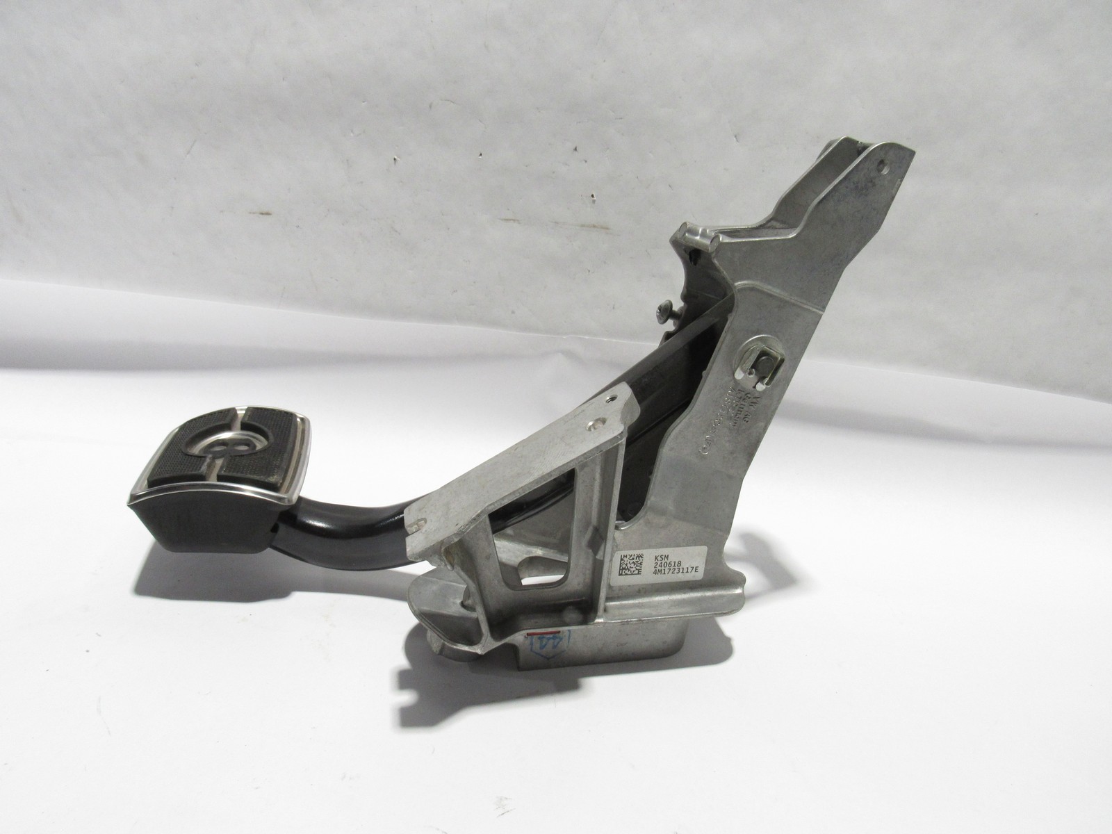 Bentley Bentayga 2016-2020 Brake pedal pad
