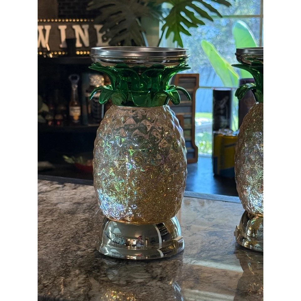 Juego de 2 Candelabros Pedestal Piña Bath & Body Works Oro Iridiscente Foto 2 de 3