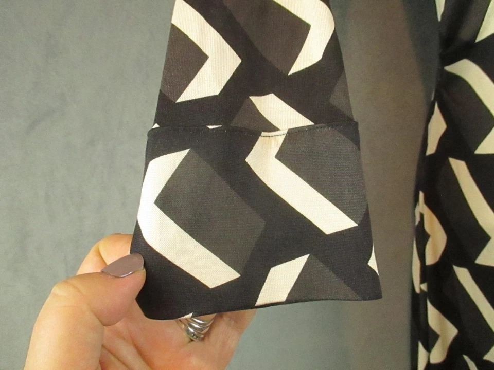 Diane von Furstenberg Dress Womens 4 Black Silk Geometric Button Front Career - Image 4 of 4