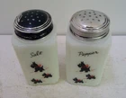 VTG Mckee Tipp Scotty Dog Milkglass Salt & Pepper Shakers