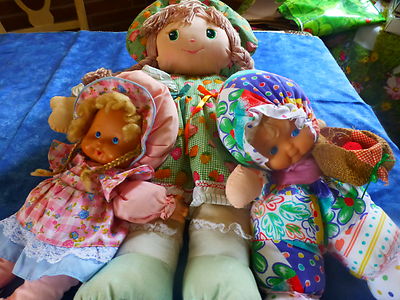 Konvolut Puppe Mama Stoff und ihre 2 petites Blondinen = Erwartung Adoption Liebevoll