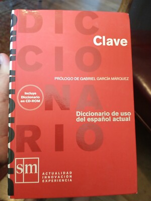 Diccionario Clave: diccionario de uso del español actual (Spanish Edition) by V
