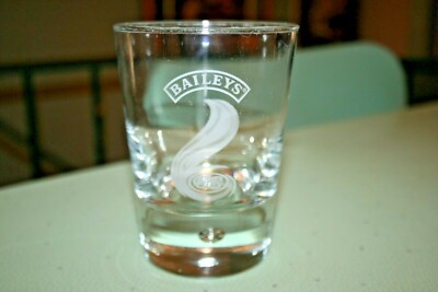 Baileys Irish Cream Etched Logo Liqueur Rocks Glass Heavy Bubble Bottom 