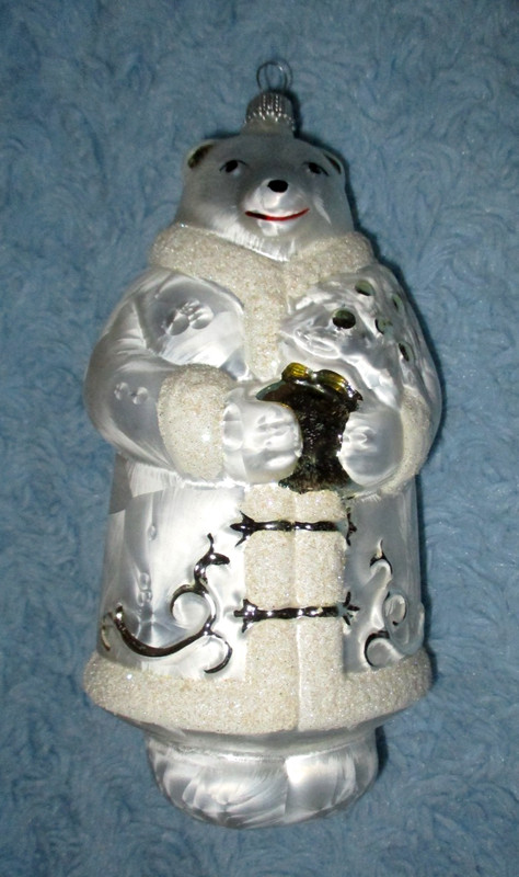 Elegance Eur. Silverstone Trump Tower NY White Polar Bear Christmas Ornament VGC