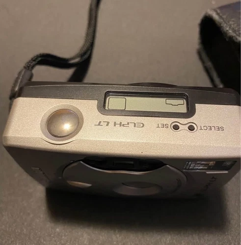 Canon ELPH Camera - Picture 9 of 10
