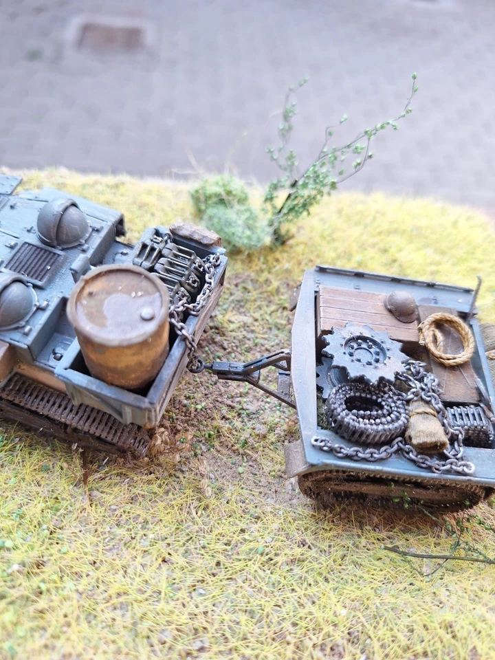 Modello In Scala 1/35, Renault UE con Diorama - Immagine 4 di 4