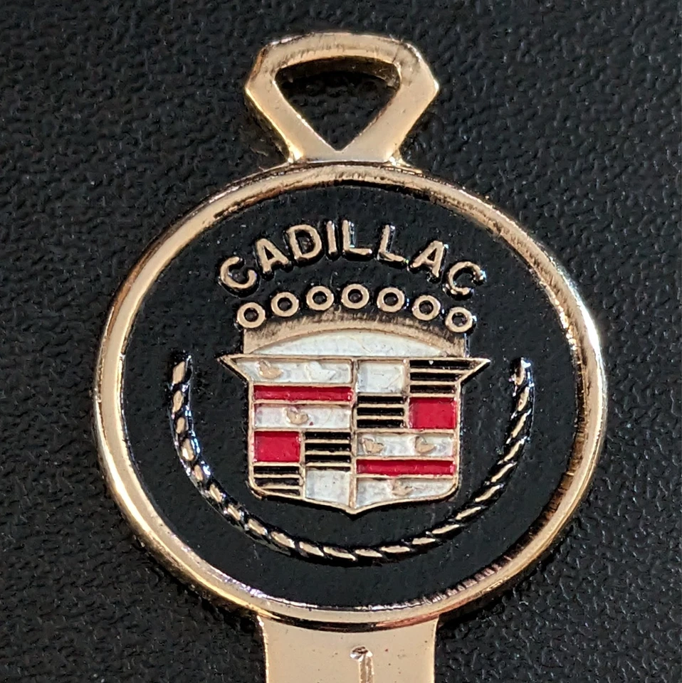 Llave en blanco vintage NOS Cadillac chapada en oro H1098LA B10 todos los modelos 1935 - 1966 Foto 2 de 4