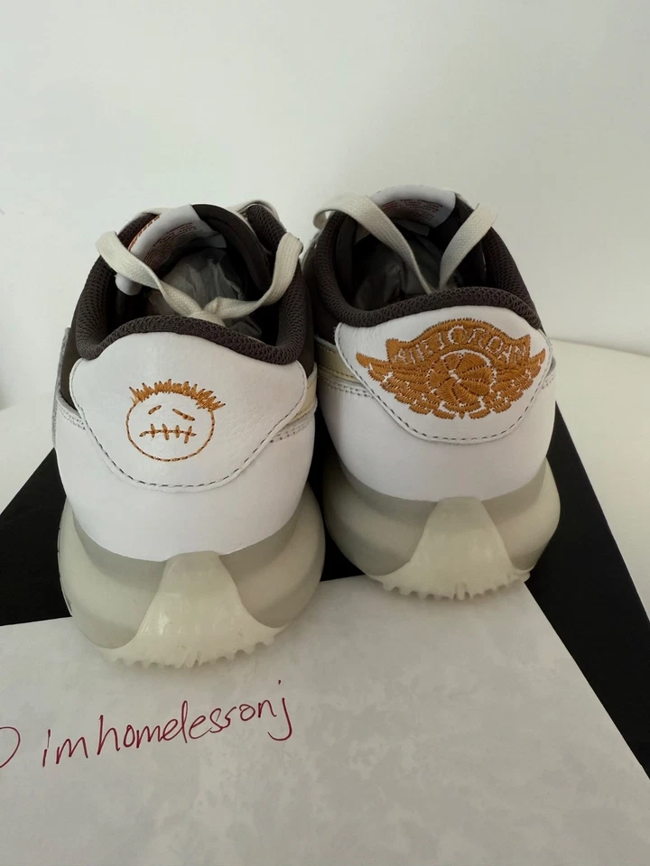 Travis Scott x Air Jordan 1 Low Turf "Reverse Mocha" HBCU Muestra - Béisbol - 8  Foto 4 de 4