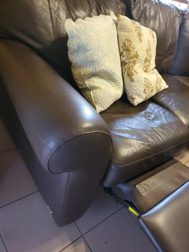 Juego de sofá reclinable de cuero genuino Natuzzi Foto 3 de 4