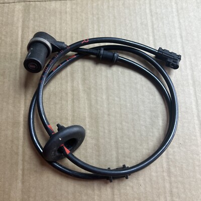 A20 ピロシキ A2025401317 MERCEDES BENZ W202 W208 Right Rear ABS sensor GENUINE