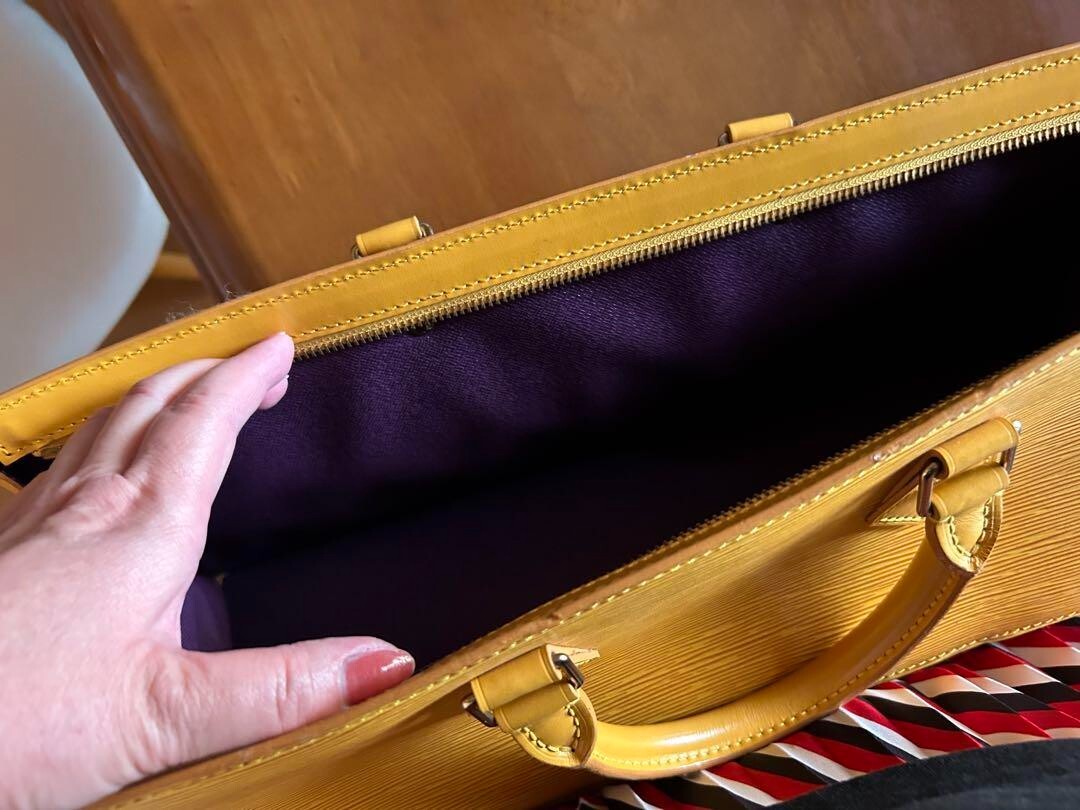 Auth Louis Vuitton Sac Triangle Hand Bag Epi M52099 LV Yellow from