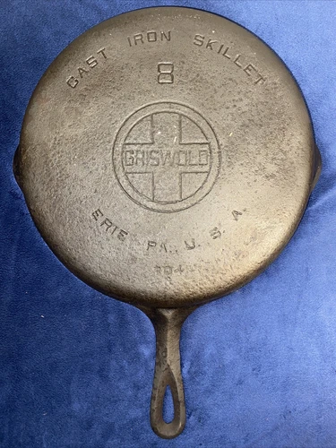 VTG Nice Griswold Cast Iron Skillet Pan No. 8 Small Logo 704 Erie Pa