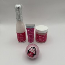 Groovi Beauty Body Snow Berry 4 Piece Set Gift, New