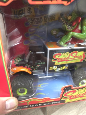 Johnny Lightning Rat Fink 1:24 Monster Truck - Black (JL24009) for