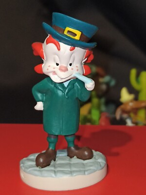 O PAT LEPRECHAUN .  Cartoon Figur Warner Bros 2003 Looney Tunes Resin Objekt