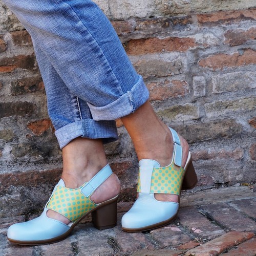 CLAMP COMFORTABLE, ORIGINAL AND CREATIVE WOMEN'S SHOES