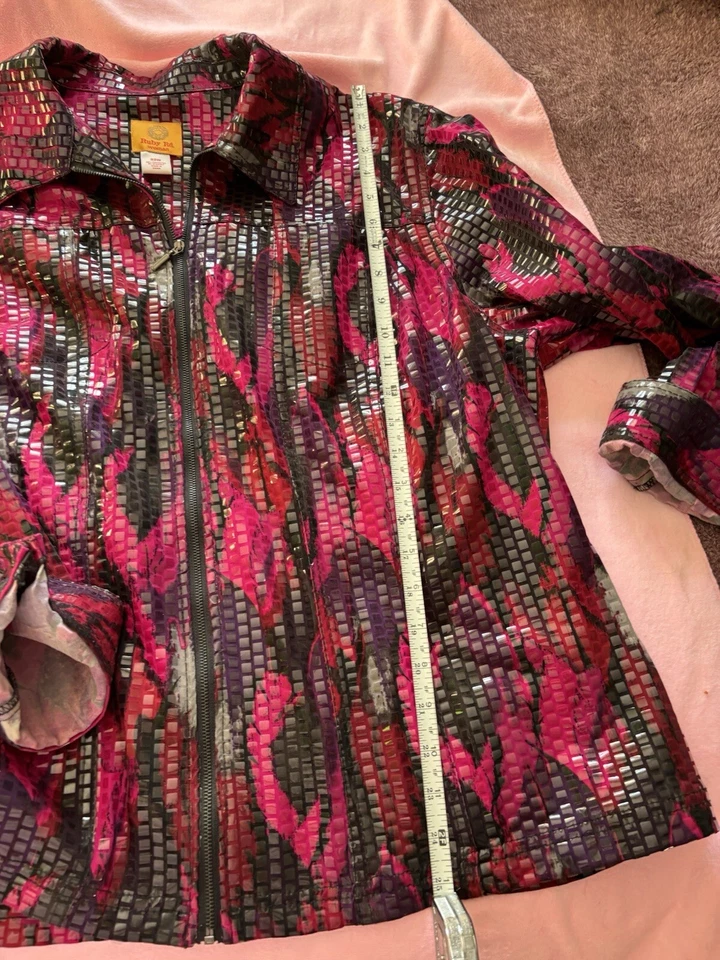 Ruby Road jacket size 22W red black and gray  metalic print with zipper - Image 4 of 4