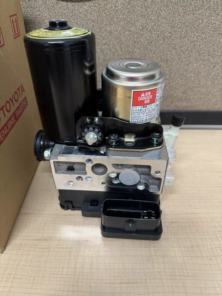 2006-2007 TOYOTA HIGHLANDER OEM NEW ABS BRAKE ACTUATOR MODULATOR