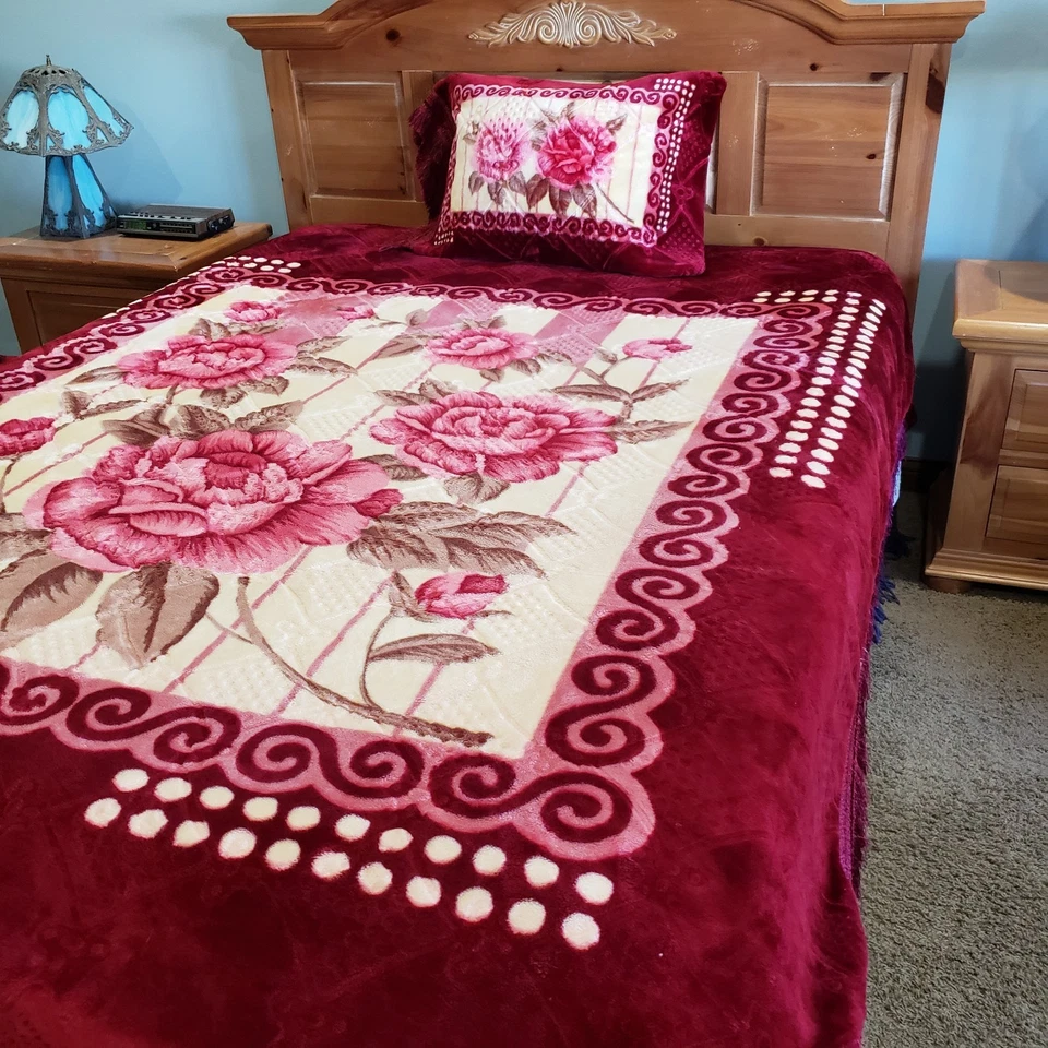 Edredom e fronha de pelúcia vintage rosa vermelha queen borlas florais aveludadas românticas - Imagem 3 de 4