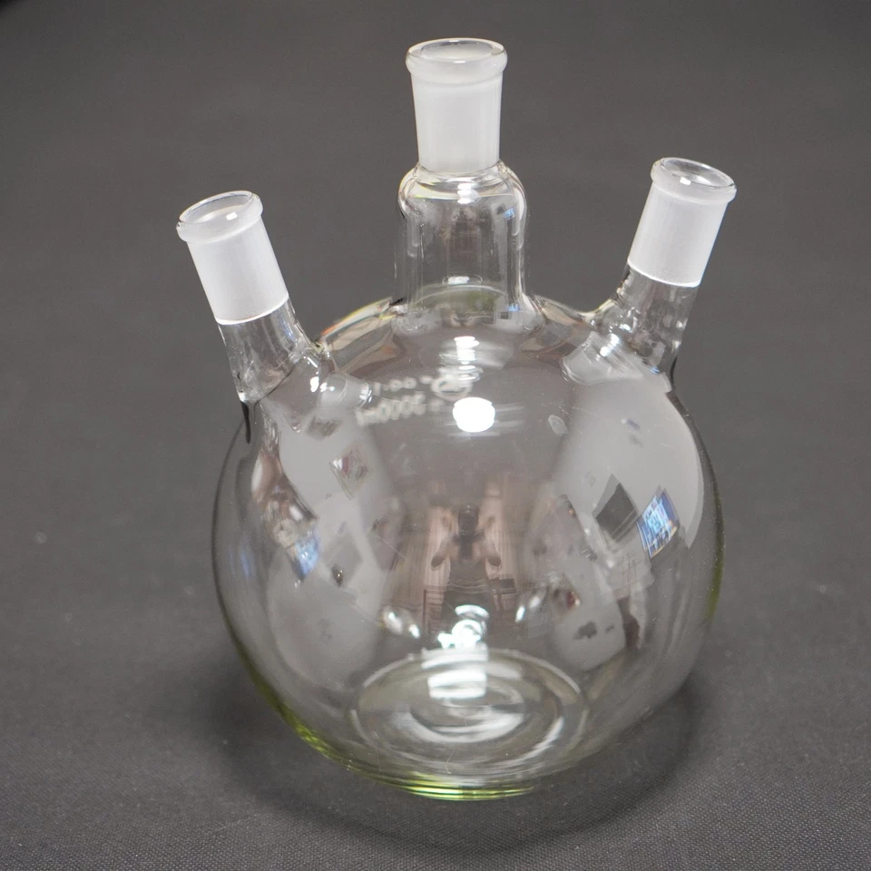 Laboratory glass flat bottom boiling flask 3-neck 24/40 joints 500 ml-3000 ml  - Image 4 of 4