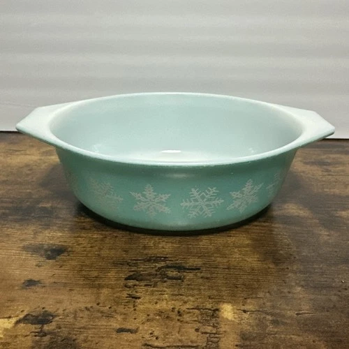 Vintage Pyrex Turquoise Blue 1  1/2  Qt #043 Snowflake Casserole Dish MCM No Lid